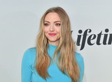 Аманда Сейфрид е била принудена да се снима гола