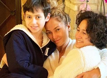 Джей Ло отбеляза рождения ден на близнаците с емоционално видео