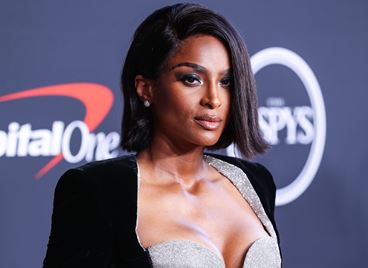 Сиара иска да промени грижата за кожата завинаги