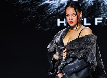 Риана е забравила рождения си ден заради Super Bowl