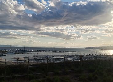 От цветната страна на живота или да се озовеш в Атина през пролетта