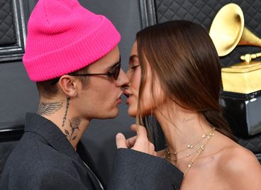 Джъстин и Хейли Бийбър празнуват 4 години брак