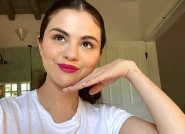 Лесната рутина на Селена Гомес за вечер навън