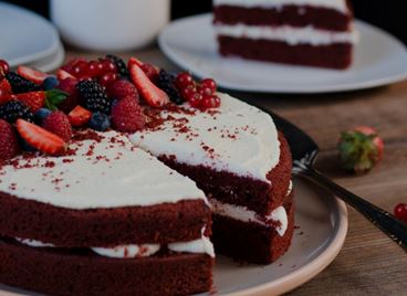 Да подсладим празника с червено кадифе