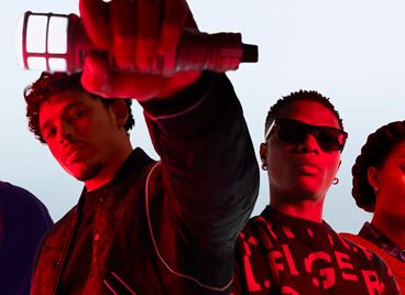 Тази есен Tommy Hilfiger предава микрофона напред