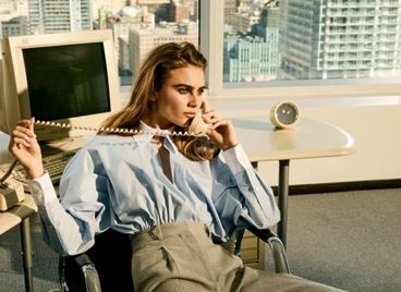 Дръзки костюми и летни ваканционни визии от H&amp;M за новия сезон