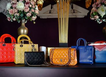 Моден уикенд с Louis Vuitton, Chanel и стил с кауза