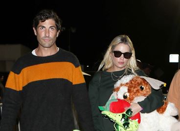 Ашли Бенсън е в очакване на първото си дете