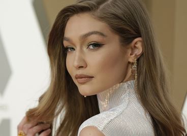 Джиджи Хадид не иска папараците да снимат малката Кай