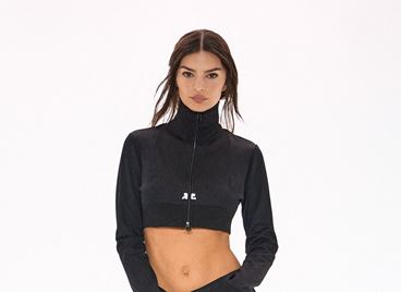 Емили Ратайковски съжалява, че има голи снимки в интернет