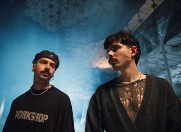 МОЛЕЦ представят първия сингъл от новия албум "Параклис"