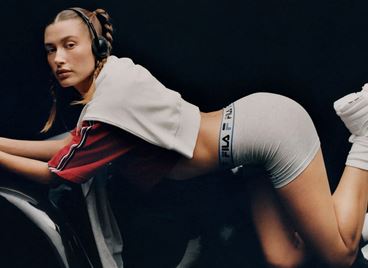 Хейли Бийбър подкрепи Селена Гомес