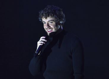 Джак Харлоу е замесен в любовен триъгълник... с чипс