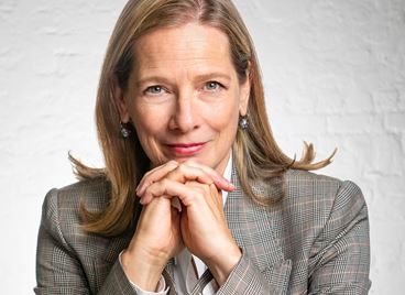 Дейна Томас: Зад кулисите на модната индустрия