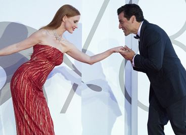 Абсолютно всички полудяха по Оскар Айзък...