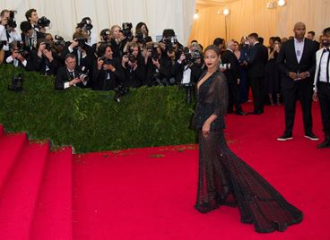 Бионсе, Винъс Уилямс и Никол Кидман застават до Ана Уинтур като домакини на Met Gala 2026