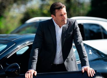 И Джон Хам се завръща