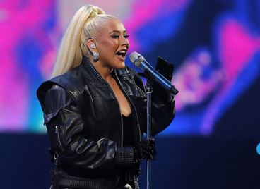 Кристина Агилера се е научила да прави прически заради дъщеря си