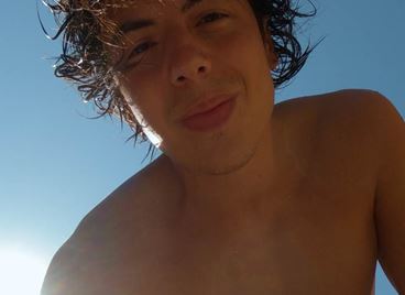 Тино бутилира лятото в песен