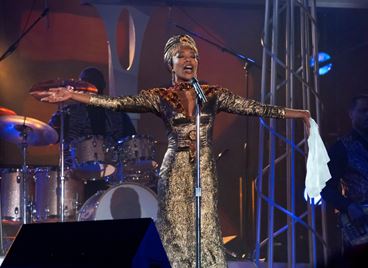 Честваме Уитни Хюстън с лентата &quot;I Wanna Dance with Somebody&quot;