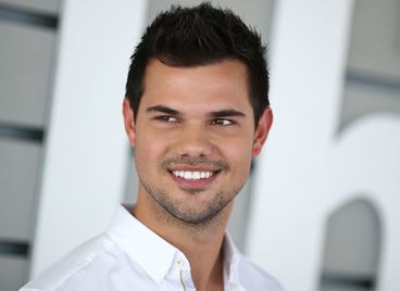 Тейлър Лаутнър разказва за борбата с тялото си след &quot;Здрач&quot;