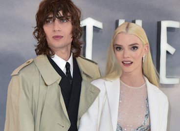 Аня Тейлър-Джой каза &quot;да&quot; на Малкълм Макрей