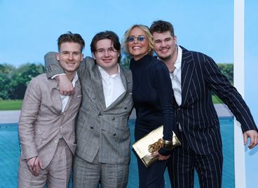 Шарън Стоун показа синовете си