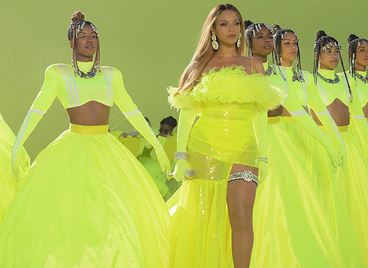 Просто погледнете прозрачната рокля на Бионсе...