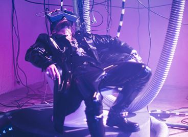 Малума се връща към корените си с The Love &amp; Sex Tape