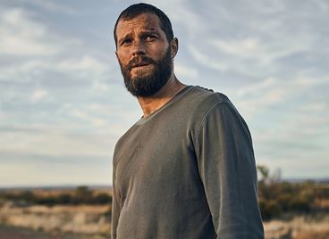 Непременно гледайте Джейми Дорнан в &quot;Туристът&quot;