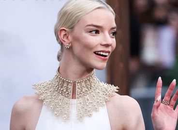 Всички мислят, че Аня Тейлър-Джой е сгодена