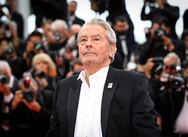 Децата на Ален Делон няма да изпълнят последната му воля