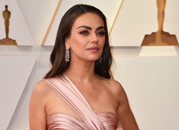 Мила Кунис е зашеметяваща в &quot;Luckiest Girl Alive&quot;