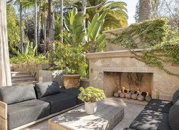 Всички се чудят защо Джей Ло иска да продаде това имение