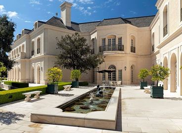 Бен Афлек и Джей Ло може да купят това имение за 165 милиона долара