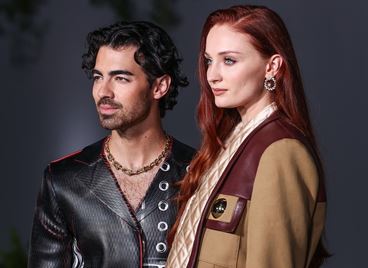 Джо Джонас е сигурен, че Софи Търнър променя погледа му към живота