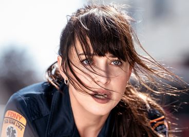 Разплитаме мрежа от тайни с &quot;Мадам Уеб&quot; и раздаваме кинонагради