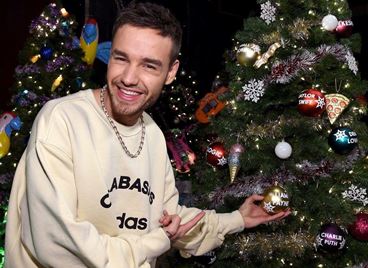 28 цветни идеи за елхата от домовете на звездите