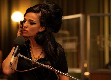 Потопи се в музиката на Ейми Уайнхаус и спечели награди