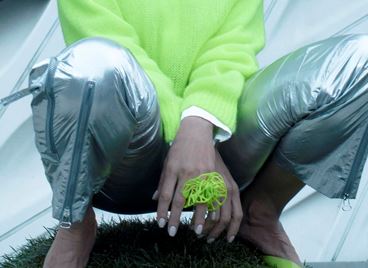 Има правилен начин да носите металик