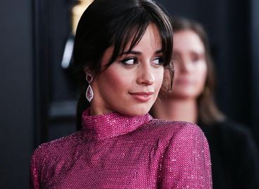 Камила Кабейо туитва ТОВА всяка година на 1 януари