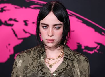 Били Айлиш говори за някои неща от миналото си