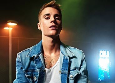 Даян Кийтън стана майка на Джъстин Бийбър