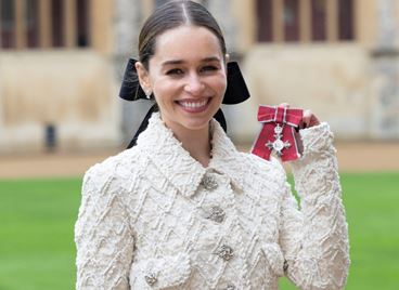 Емилия Кларк получи Ордена на Британската империя