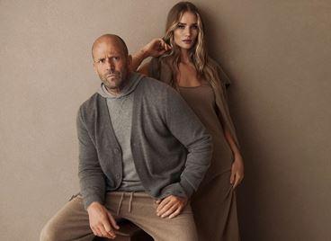 Джейсън Стейтъм и Роузи Хънтингтън-Уайтли отново заедно в името на модата