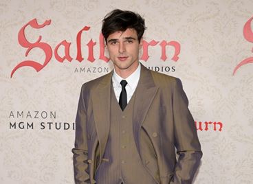 Разследват Джейкъб Елорди за нападение