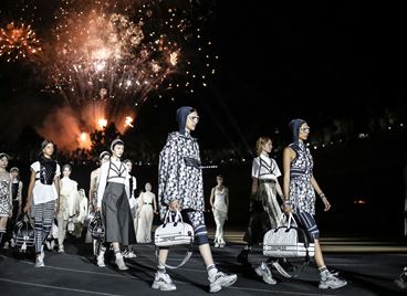 Dior Cruise 2022 носи магията на Древна Гърция