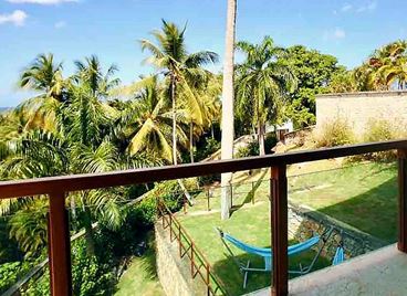 Offset изненада Карди Би с имение за рождения й ден