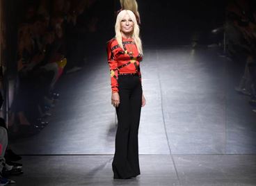 Донатела Версаче напуска модния лейбъл