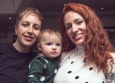 Виктория и Лорен Мичънър: &quot;И двете ни семейства са зад гърба ни&quot;